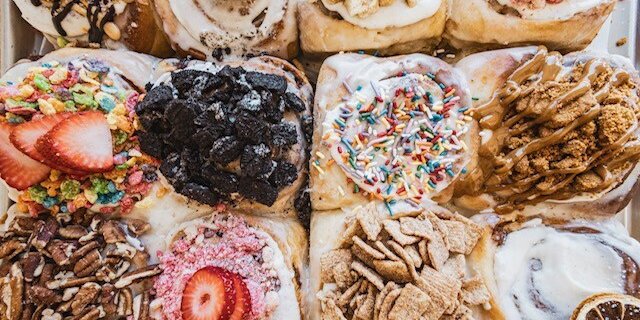 9 Full-Sized Cinnamon Rolls