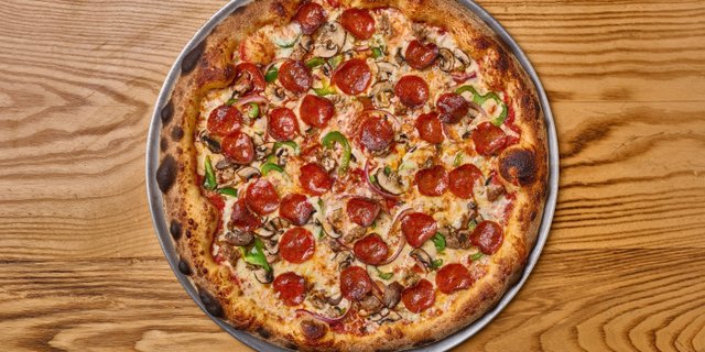 5 Large Deluxe Pizzas