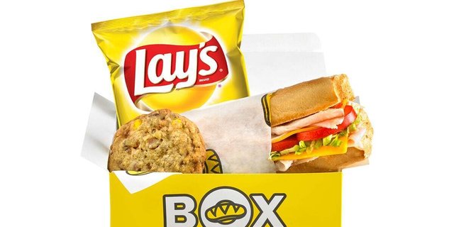 10.5" Classic Boxed Lunch