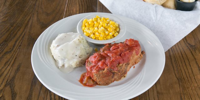 Mom's Meatloaf Meal Boxed Lunch