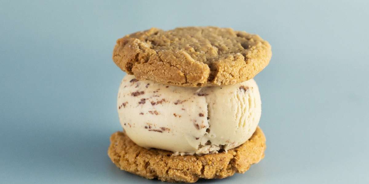 Mama Bird's Cookies + Cream