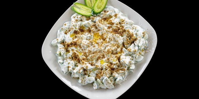 Cucumber Yogurt (Jajeek)