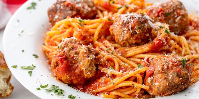 Spaghetti & Meatballs
