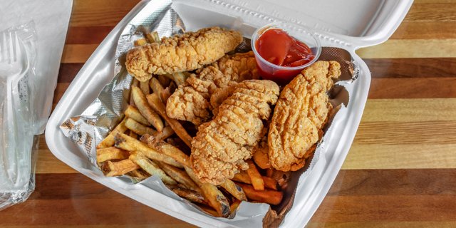 5 Chicken Fingers & Fries Boxed Lunch