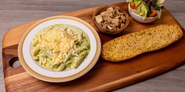Halal Penne Chicken Pesto