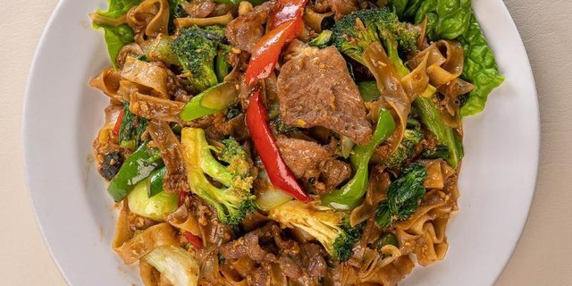 Pad Kee Mao (Drunken Noodles)