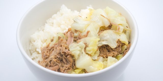 Kalua Chicken Cabbage Bowl