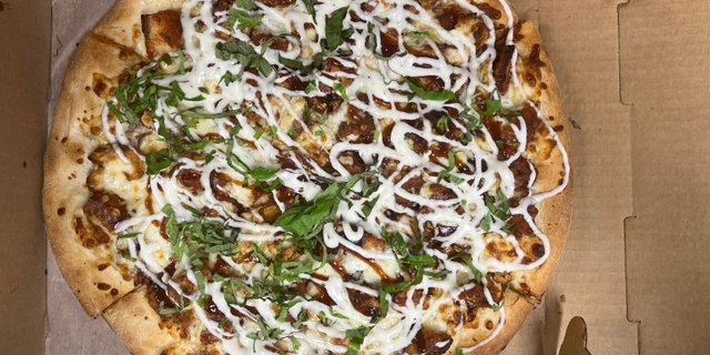 BBQ Chicken Ranch XL Pizza