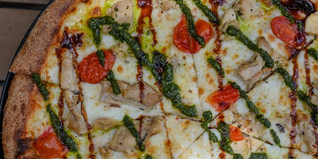 Arrosto Veggie Pizza