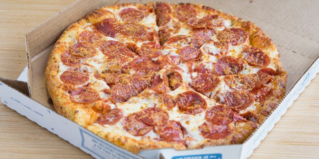 Hand-Tossed Ultimate Pepperoni Pizza