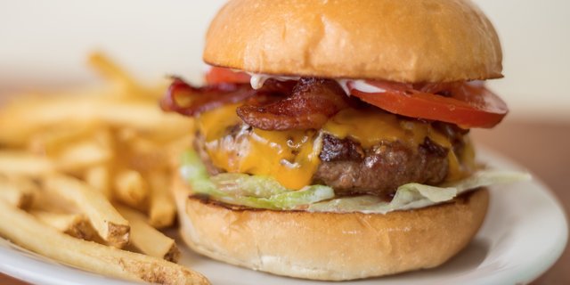 Bacon Ultimatum Burger Boxed Lunch