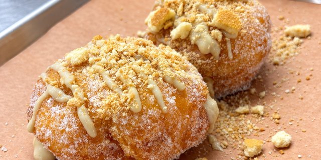 Banana Puddin' Malasadas