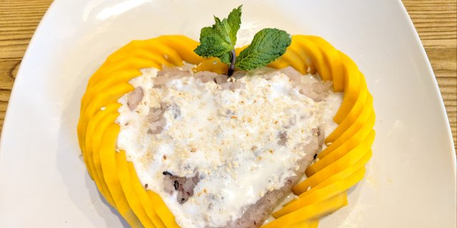 Sweet Sticky Rice w/ Mango Tray