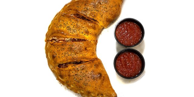 Vegan Meatzza Calzone