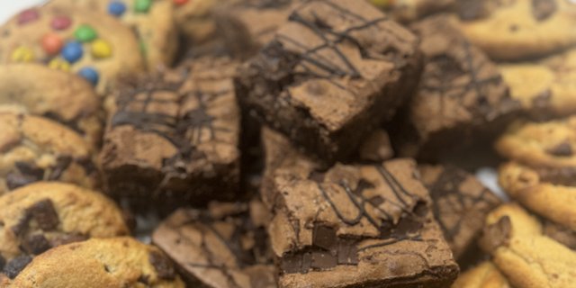 Jumbo Cookie & Brownie Platter