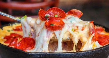 Mob Pizzeria & Burgers