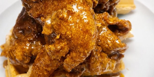 Jerk Chicken & Waffle Tray