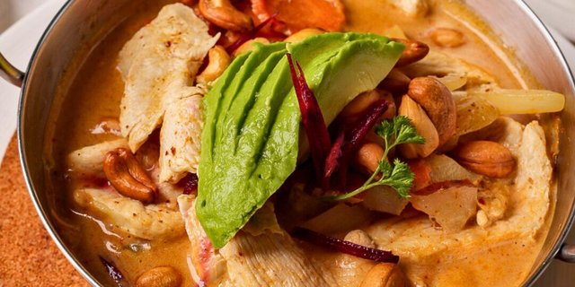 Massaman Chicken Tray