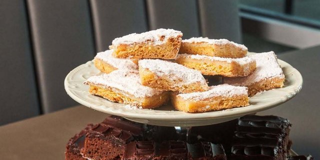 Lemon Square