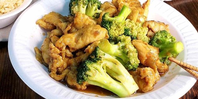 Chicken w/ Broccoli
