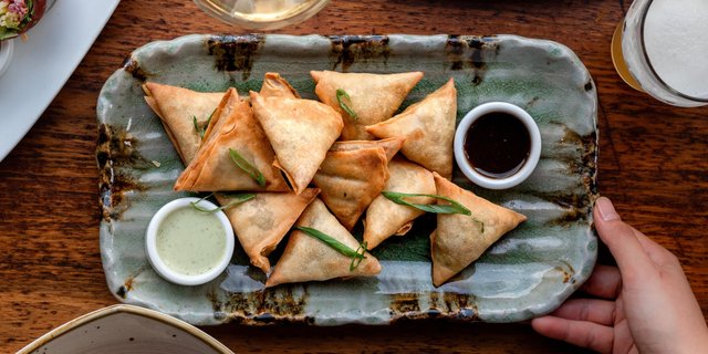 Vegetable Samosas Tray