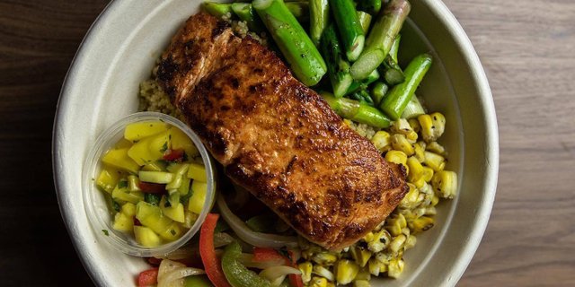 Grilled Salmon & Quinoa Bowl