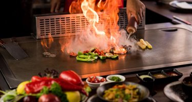 Hira's Steak & Sushi