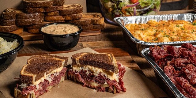 Reuben Bar - Feeds 10
