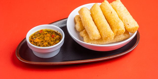 Yuquitas con Chimichurri Tray
