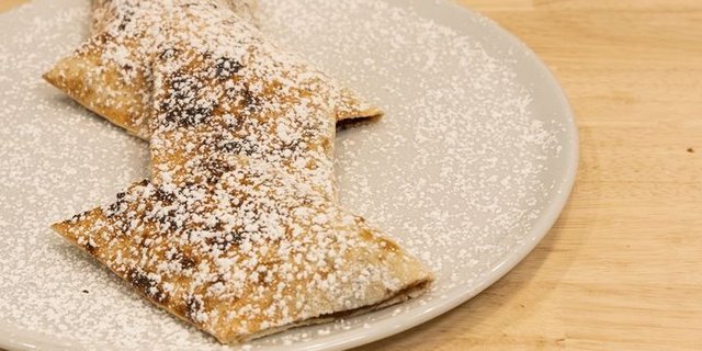 Nutella & Banana Calzone