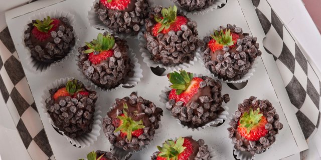 Custom Dipped Strawberries
