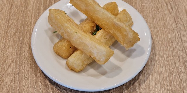 Fried Yuca w/ Mojo