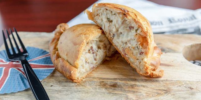 Cheesy Chicken & Bacon Pasty