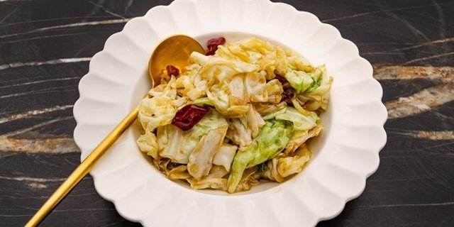 Dry-Pot Cabbage