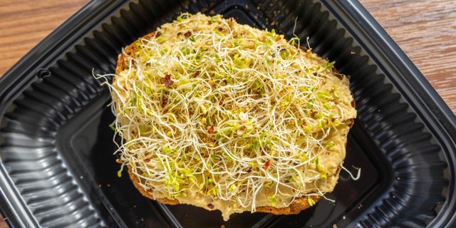 Hummus Toast
