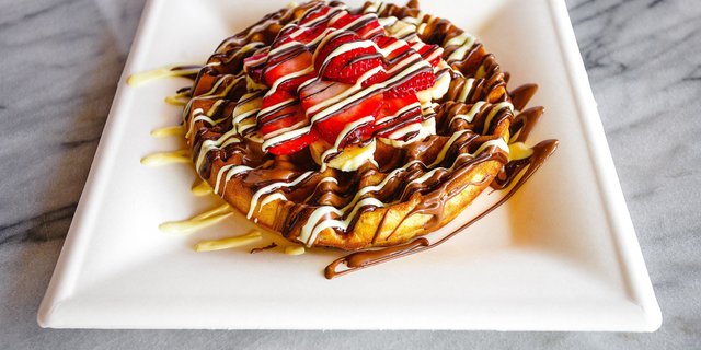Sleek Fruit Waffle
