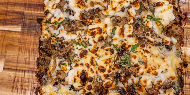 Carmine Pizza