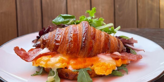 Breakfast Croissant Sandwich