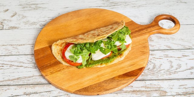 Caprese Piada