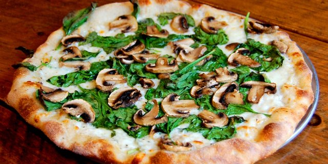 Sautéed Spinach & Mushrooms Pizza