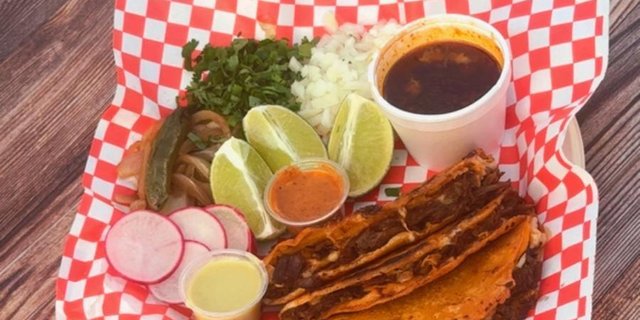 Quesabirria Estilo Guerrero (3)