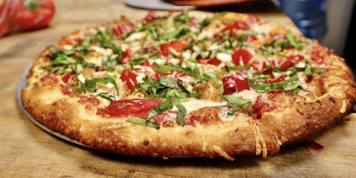 Geno's Pizza & Pub