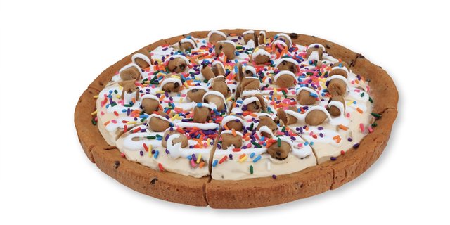Chocolate Chip Cookie Dough Polar Pizza®