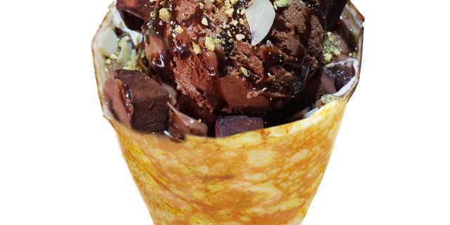 Chocolate Nut Party Crêpe