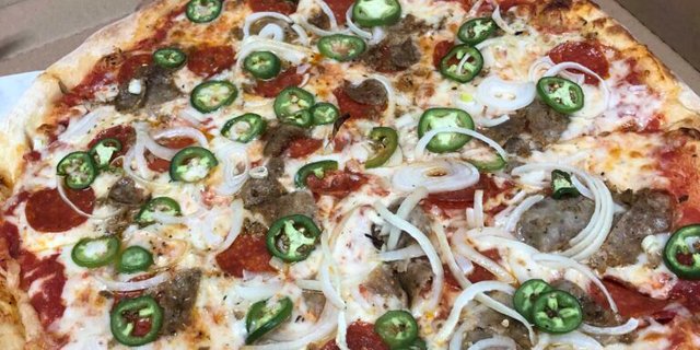 Baciagaloop Pizza