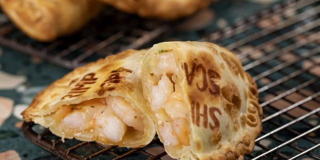 Shrimp Scampi Empanada