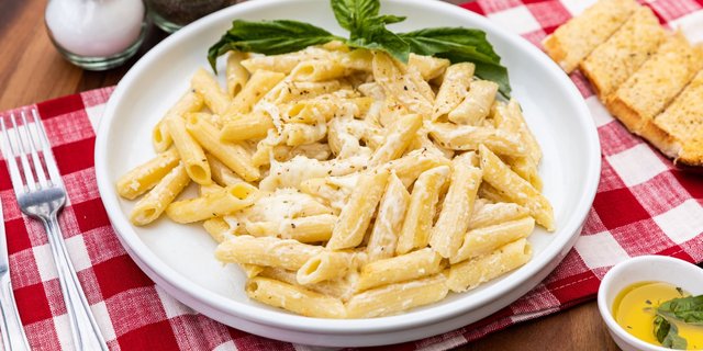 Ziti Alfredo