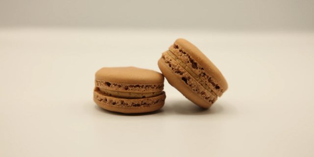 Espresso Macaron