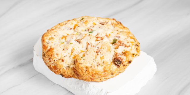 Bacon, Cheddar & Green Onion Scone