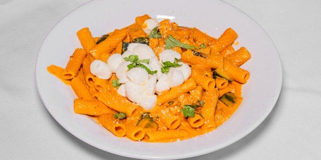 Rigatoni w/ Eggplant & Fresh Mozzarella